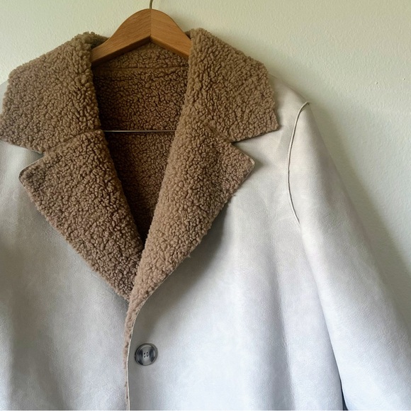 LAST CHANCE -- Petite Studio NYC Sienna Reversible Coat in Camel and Ivory BNWT - Picture 8 of 9